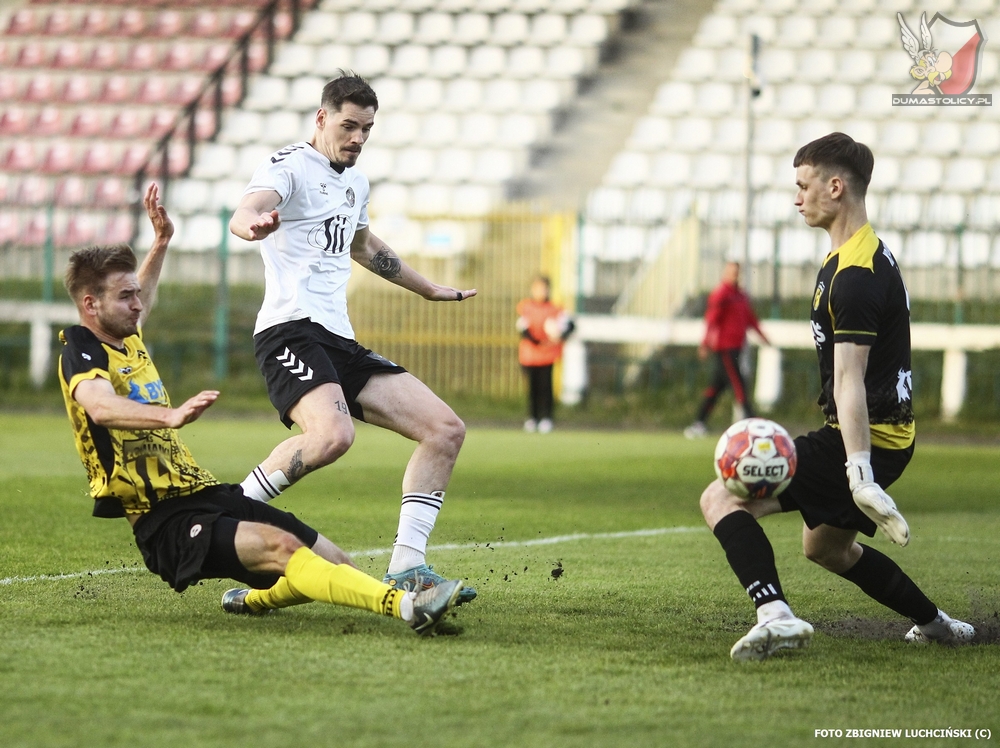 Polonia II remisuje z KS-em Łomianki w pierwszym sobotnim sparingu.