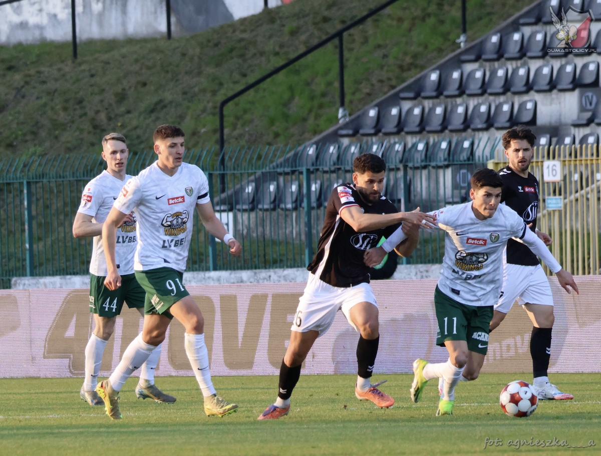 Dave Gnaase, Dani Vega